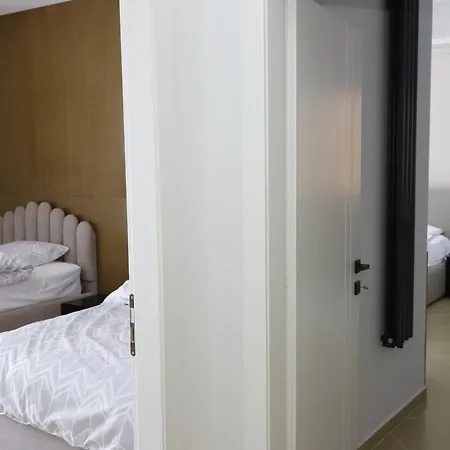 Cozyapartments * 티라나